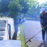 Sukseskan Program Jumat Bersih Semesta, Bupati Dompu Terus Tanamkan Kesadaran Masyarakat